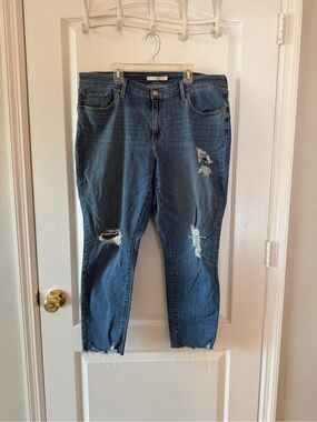 Women’s Levi's Blue Denim Jeans - Classic Mid Wash